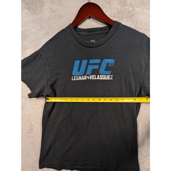 UFC 121 Brock Lesnar vs Cain Velasquez Fight Card Black Shirt Size Medium Ortiz - Picture 4 of 7